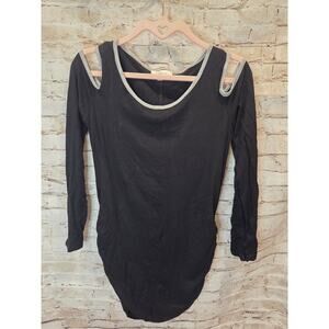 Hailey & Co Long Sleeve Womens Black Top Open Shoulder Casual Size Large